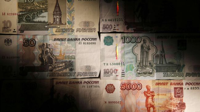 Cadangan Devisa Rusia Anjlok US$ 15 Miliar dalam Sepekan