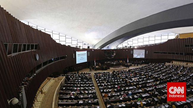 Saling Bunuh, Undang-Undang KPK, Polri dan Kejaksaan Direvisi