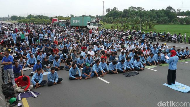 Demonstrasi di Tol Jagorawi, Massa Blokir Jalur Jakarta-Bogor