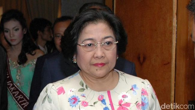Kader PDIP Beda Sikap soal BBM, Mega Bungkam