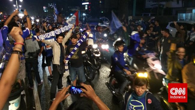 Bobotoh Seluruh Jabar Berangkat dari Bandung