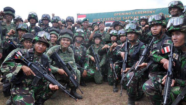 Semua Pria Wajib Ikut Wamil di Singapura