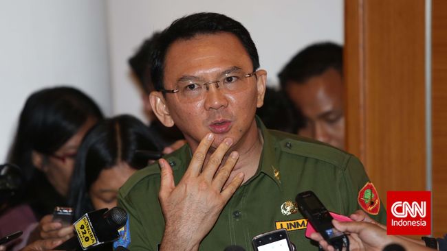 Mendagri Ingin Ahok Dilantik oleh Jokowi 