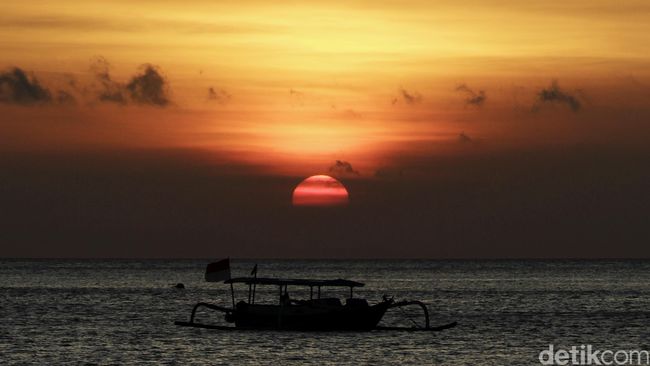 Keoknya Wisata Bahari di Negara Kepulauan Terbesar Sedunia