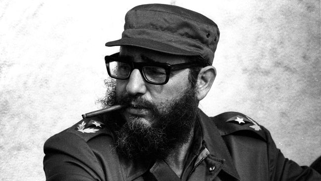 Fidel Castro Punya Keris dan Kopiah dari Soekarno