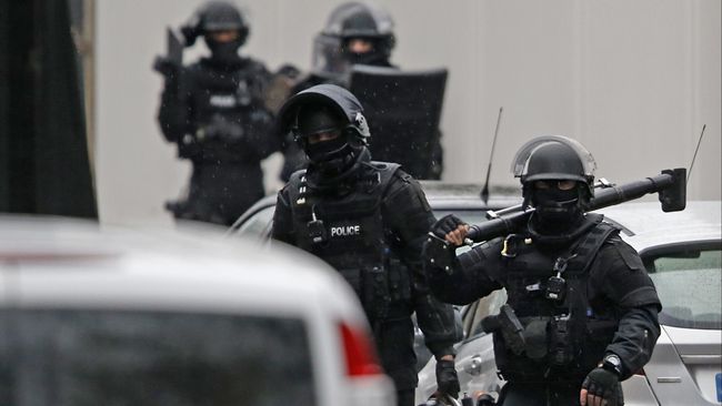 Dua Pelaku Penembakan Kartunis Rampok Pom Bensin