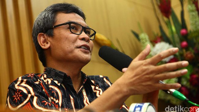 Tiga Plt Pimpinan KPK Ucap Sumpah Tugas di Depan Jokowi