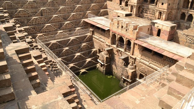 Chand Baori di  India