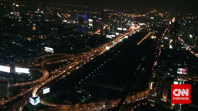 Pesona Bangkok dari Atas Gedung Tertinggi di Thailand