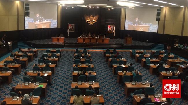 Status Hukum Ahok Bersifat Tetap, DPRD Wajib Gelar Paripurna