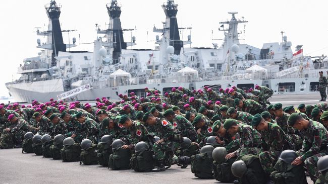 Latihan TNI Sukses Tangkap Teroris, Jokowi Minta Dilanjutkan