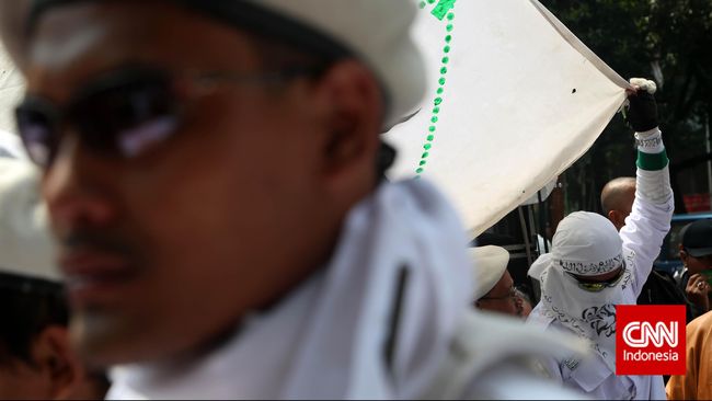 FPI Siap Tegur Pemilik Warung Nasi Pinggir Jalan selama Puasa