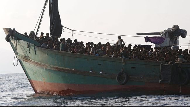 TNI Luncurkan Operasi Pencarian Imigran di Tengah Laut