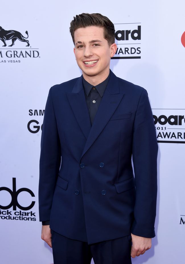 charlie puth ke indonesia charlie puth lain di karpet merah lain pula di konser charlie puth ke indonesia charlie puth lain di karpet merah lain pula di konser