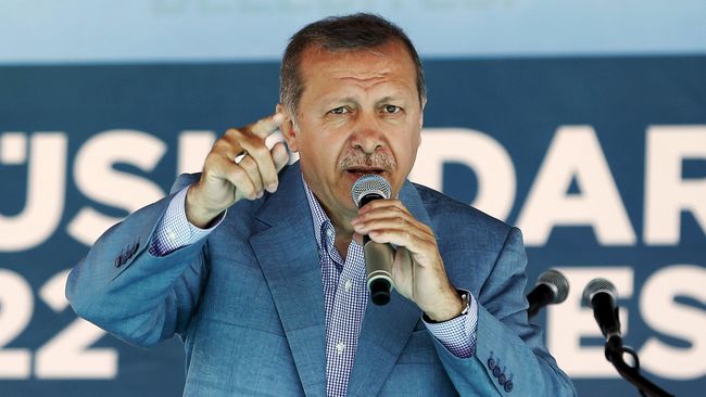 Erdogan Tuding Belanda Bantai 8.000 Muslim di Bosnia