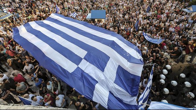 Yunani Liburkan Bank Untuk Atasi Penarikan Dana