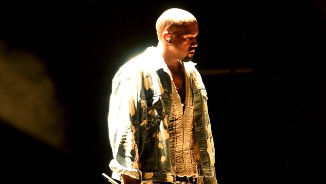Kanye West Dilarikan ke RS karena Krisis Spir...