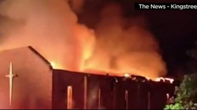 Warga Muslim AS Galang Dana Bangun Gereja yang Terbakar