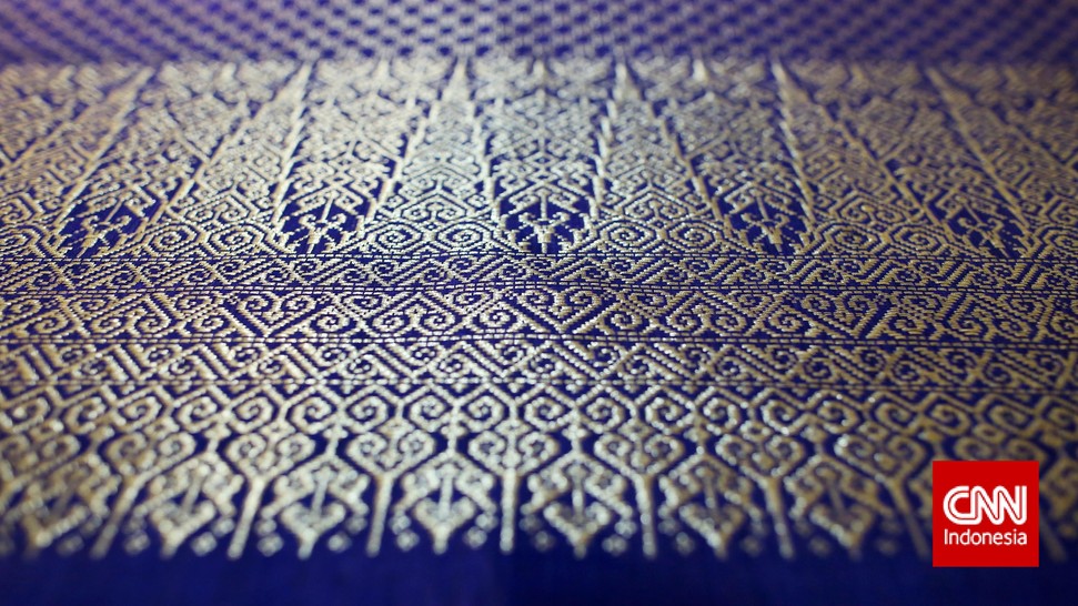 Kekayaan Tenun dan Songket Nusantara di Museum Tekstil