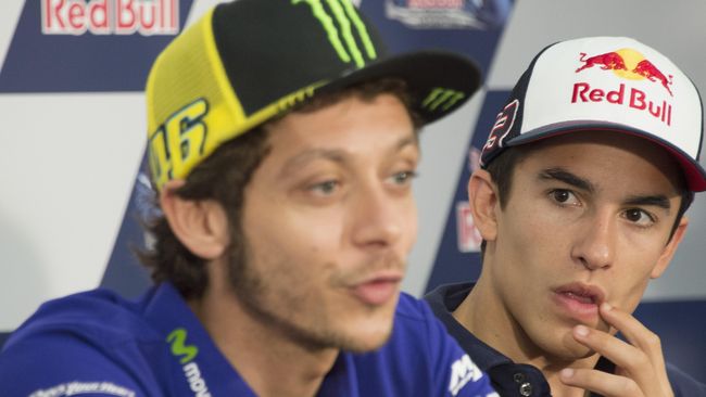 Rossi Ungkap Alasan Jabat Tangan Marquez