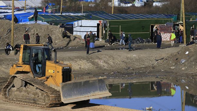 Presiden Perancis Konfirmasi Penutupan Kamp Imigran di Calais