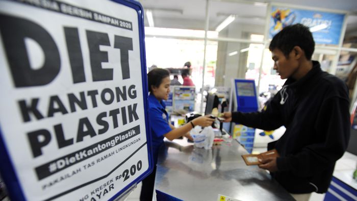 Pemerintah Kebut Pembahasan Cukai Plastik