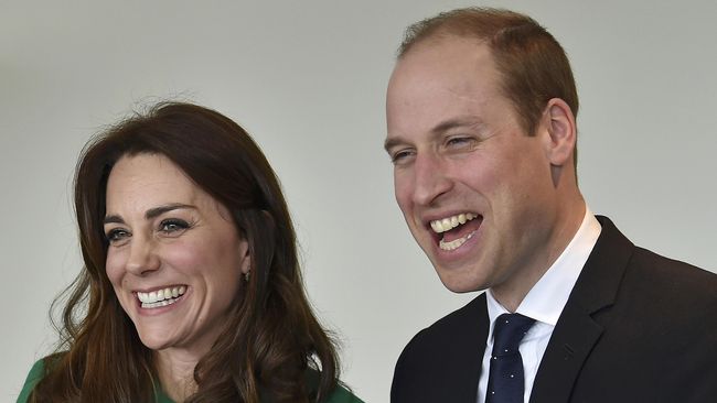 Perbaiki Hubungan, William dan Kate Middleton Pamer Kemesraan