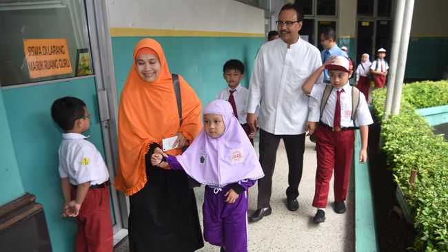 Kebijakan 'Full Day School' Akan Menambah Beban Guru 