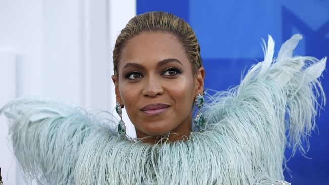 Beyonce Bagi-bagi Beasiswa untuk Empat Wanita Muda
