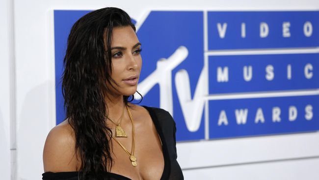 Kim Kardashian Sempat Khawatir Diperkosa saat Perampokan