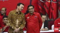 dan ahok sandiaga Isu DKI 1 Ahok  Banjir Kursi  dan Blusukan, Panas Infrastruktur Hadapi
