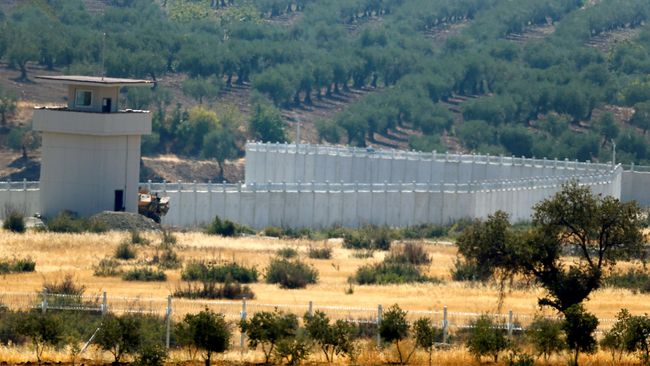 Tembok Perbatasan Turki-Suriah Akan Selesai Awal 2017