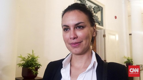 Kampanye Belum Dimulai, Sophia Latjuba Sudah Ikuti Ahok