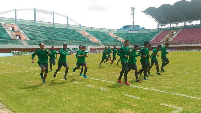 Stamina Timnas Indonesia Belum Sesuai Harapan Riedl