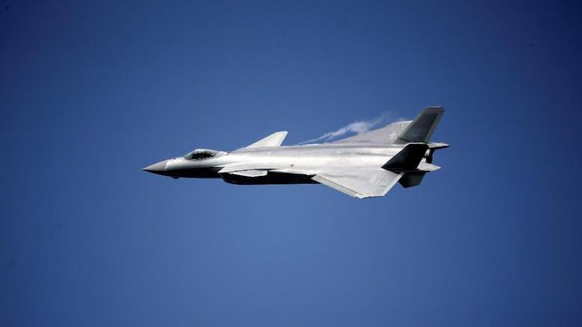 Jet Siluman J-20 Buka Pameran Dirgantara Terbesar China