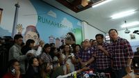 berita panas ahok Panas DKI CNN  1 Kasih di Balai  Kunjungi Kursi Rakyat Ahok Indonesia