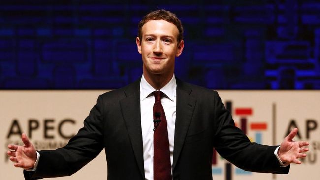 Akhirnya, Zuckerberg Punya Gelar Sarjana!