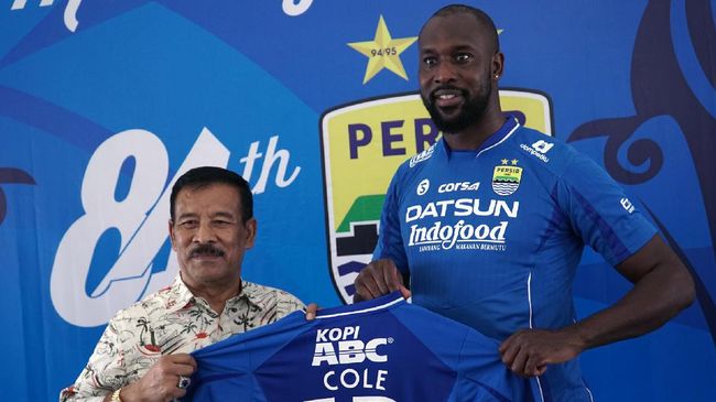 Manajer Persib: Essien dan Cole Bukan Buron!