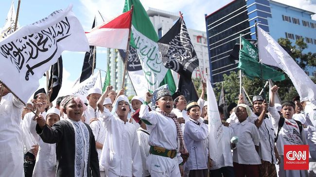 Peradi Desak FPI Segera Dibubarkan