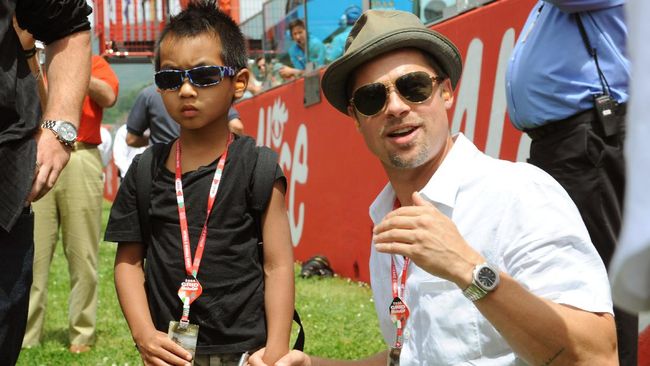 Brad Pitt Galau Tak Dapat Bertemu Anak-anaknya di Hari Ayah
