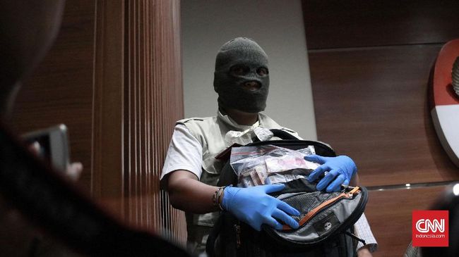 Saat Rapat, Irjen Kemendes Sugito Sudah Ditunggu KPK