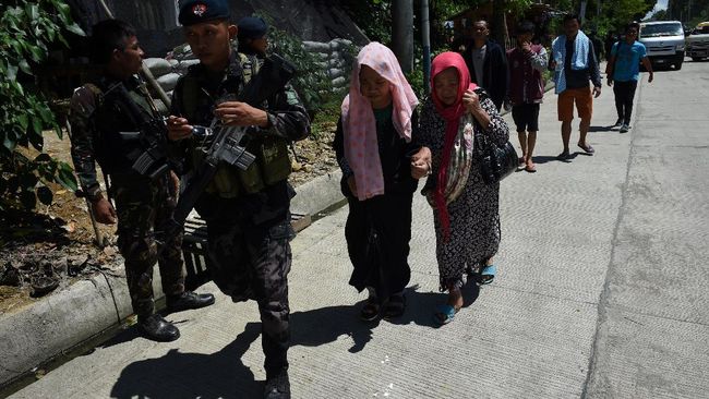 Pemerintah RI dan Filipina Evakuasi 17 WNI dari Marawi