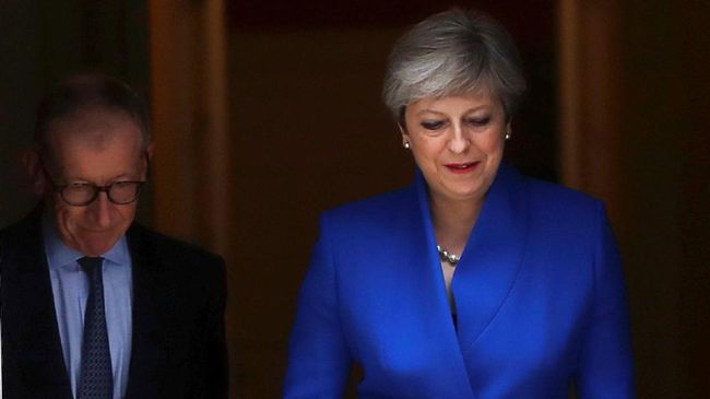 Theresa May Ungkap Susunan Kabinet Baru