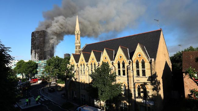Apartemen London Terbakar, Warga Protes Pengamanan Gedung