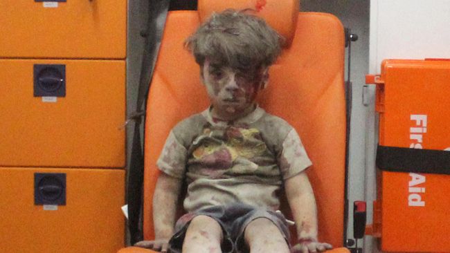 Kisah Raslan yang Memotret Tatapan Bocah Aleppo