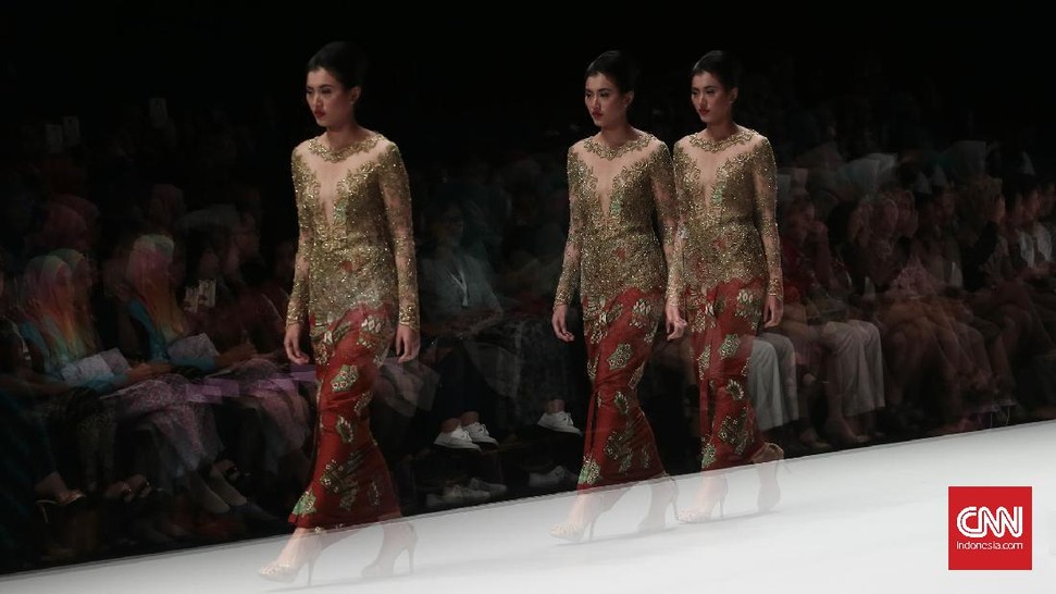 Mencari Makna Baru Kebaya Marga Alam