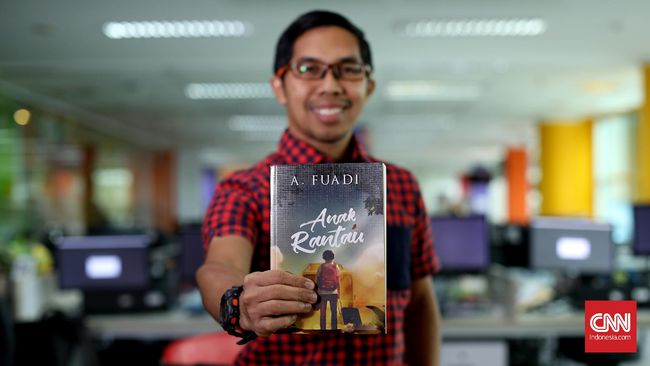 Buah 4 Tahun Perantauan Imajinasi Penulis Negeri 5 Menara