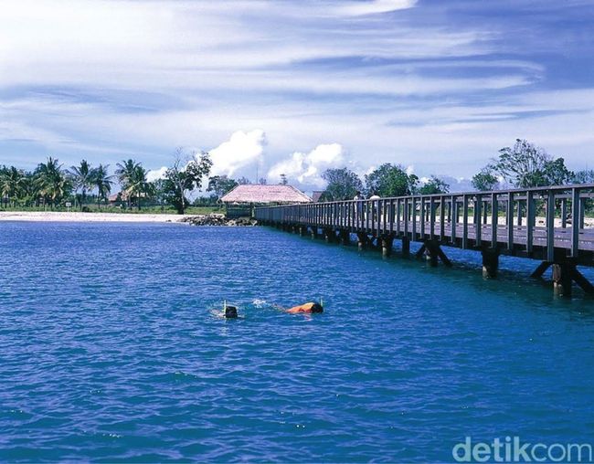 Merah Putih Akan Berkibar di Bawah Laut Tanjung Lesung