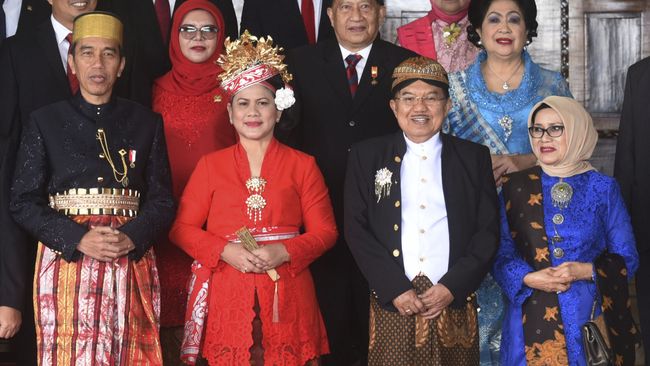 Mengulik Pakaian Adat Jokowi JK di Sidang Tahunan MPR Mengulik Pakaian Adat Jokowi JK di Sidang Tahunan MPR